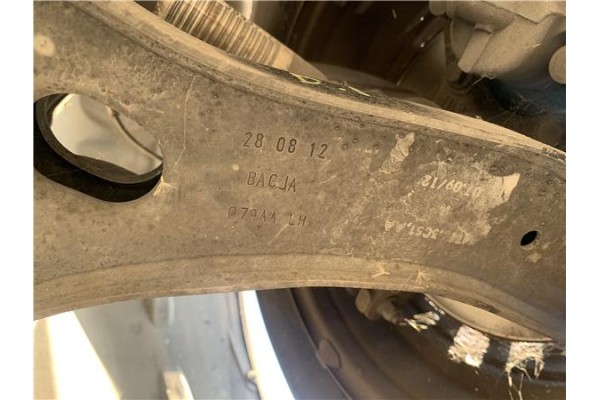 Recambio de brazo suspension delantero izquierdo para ford tourneo connect (tc7) 1.8 kombi trend corta (2009) referencia OEM IAM