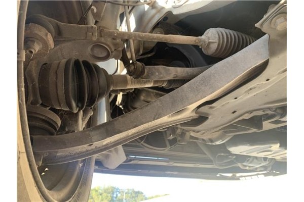 Recambio de brazo suspension delantero izquierdo para ford tourneo connect (tc7) 1.8 kombi trend corta (2009) referencia OEM IAM