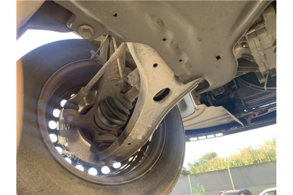 Recambio de brazo suspension delantero izquierdo para ford tourneo connect (tc7) 1.8 kombi trend corta (2009) referencia OEM IAM