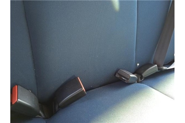 Recambio de anclaje cinturon trasero central para renault zoe electrico referencia OEM IAM   