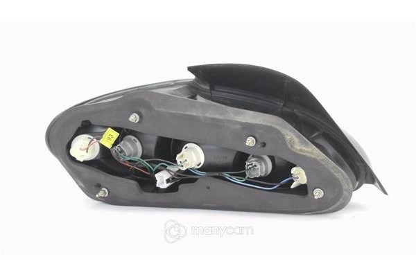 Recambio de piloto trasero derecho para hyundai lantra berlina (rd) 1.6 i referencia OEM IAM 9240229520  