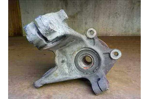Recambio de mangueta delantero izquierda para peugeot 206 1.4 i referencia OEM IAM   