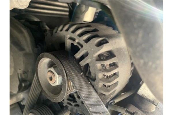 Recambio de alternador para ford tourneo connect (tc7) 1.8 kombi trend corta (2009) referencia OEM IAM 1376671  