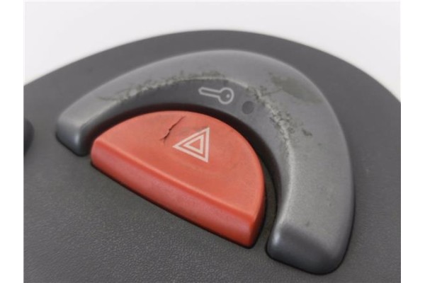 Recambio de interruptor luces emergencia para smart crossblade 0.6 crossblade referencia OEM IAM MCCV013 MC0V014 