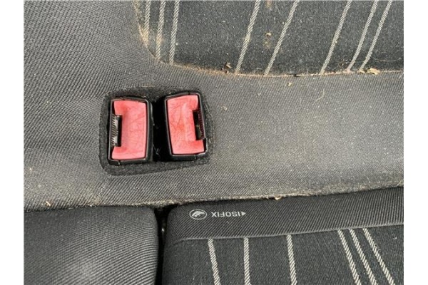 Recambio de anclaje cinturon trasero derecho para opel corsa d 1.2 referencia OEM IAM 13276908  
