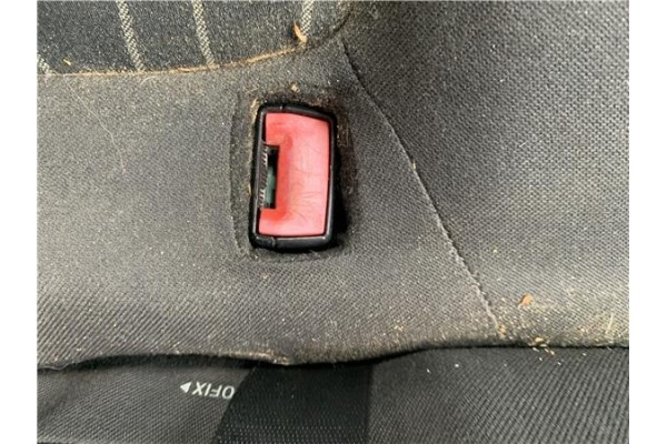 Recambio de anclaje cinturon trasero izquierdo para opel corsa d 1.2 referencia OEM IAM 13274778  