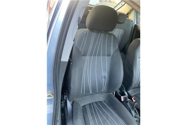 Recambio de asiento delantero derecho para opel corsa d 1.2 referencia OEM IAM 2250328  