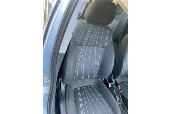 Recambio de asiento delantero derecho para opel corsa d 1.2 referencia OEM IAM 2250328  