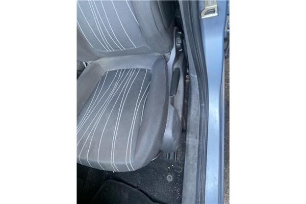 Recambio de asiento delantero izquierdo para opel corsa d 1.2 referencia OEM IAM 2250331  