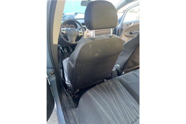 Recambio de asiento delantero izquierdo para opel corsa d 1.2 referencia OEM IAM 2250331  