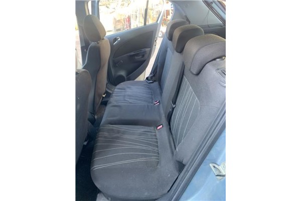 Recambio de asientos traseros para opel corsa d 1.2 referencia OEM IAM 13210713  
