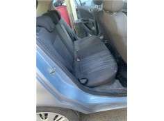 Recambio de asientos traseros para opel corsa d 1.2 referencia OEM IAM 13210713  