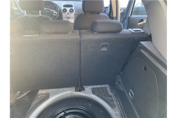 Recambio de asientos traseros para opel corsa d 1.2 referencia OEM IAM 13210713  