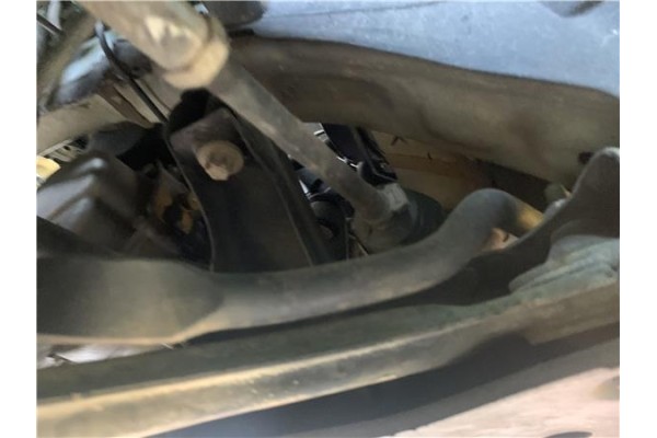 Recambio de barra estabilizadora delantero para opel corsa d 1.2 referencia OEM IAM 55700770  