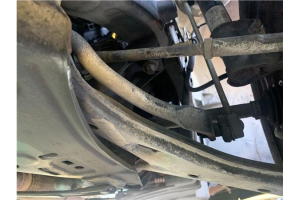Recambio de barra estabilizadora delantero para opel corsa d 1.2 referencia OEM IAM 55700770  