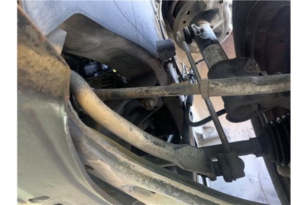 Recambio de barra estabilizadora delantero para opel corsa d 1.2 referencia OEM IAM 55700770  
