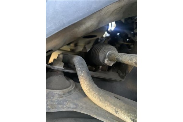 Recambio de barra estabilizadora delantero para opel corsa d 1.2 referencia OEM IAM 55700770  