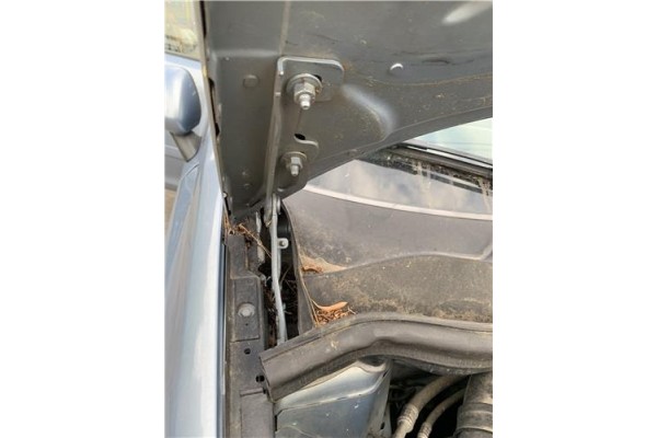 Recambio de bisagra capo derecha para opel corsa d 1.2 referencia OEM IAM 13311903  