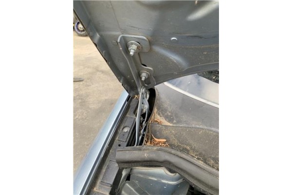 Recambio de bisagra capo derecha para opel corsa d 1.2 referencia OEM IAM 13311903  