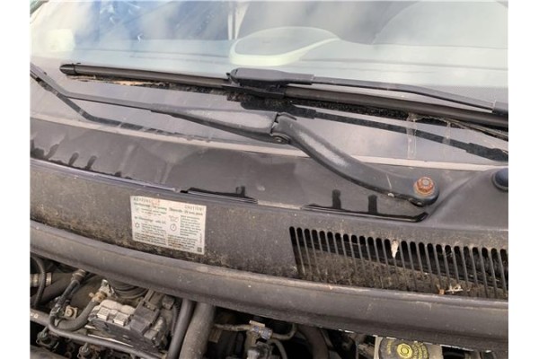 Recambio de brazo limpiaparabrisas delantero derecho para opel corsa d 1.2 referencia OEM IAM 13182326  