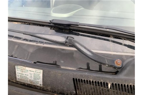 Recambio de brazo limpiaparabrisas delantero derecho para opel corsa d 1.2 referencia OEM IAM 13182326  
