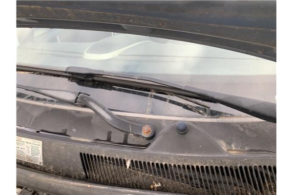 Recambio de brazo limpiaparabrisas delantero izquierdo para opel corsa d 1.2 referencia OEM IAM 13284136  