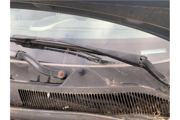 Recambio de brazo limpiaparabrisas delantero izquierdo para opel corsa d 1.2 referencia OEM IAM 13284136  