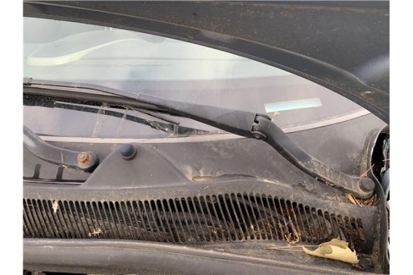 Recambio de brazo limpiaparabrisas delantero izquierdo para opel corsa d 1.2 referencia OEM IAM 13284136  