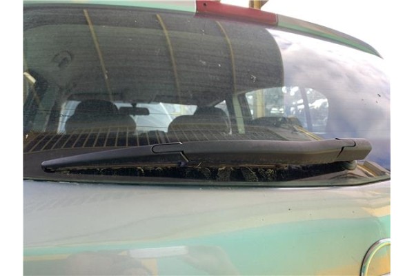 Recambio de brazo limpiaparabrisas trasero para opel corsa d 1.2 referencia OEM IAM 55703093  
