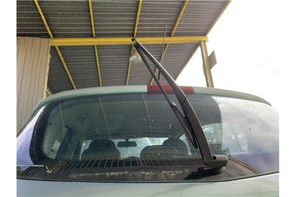 Recambio de brazo limpiaparabrisas trasero para opel corsa d 1.2 referencia OEM IAM 55703093  