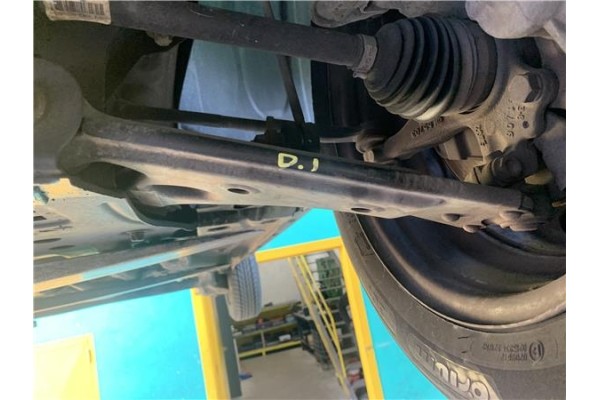 Recambio de brazo suspension delantero izquierdo para opel corsa d 1.2 referencia OEM IAM 01056655703230C258  
