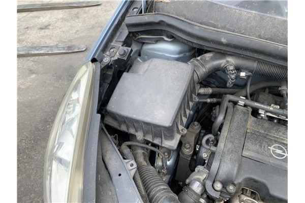 Recambio de carcasa filtro aire para opel corsa d 1.2 referencia OEM IAM 55557185  