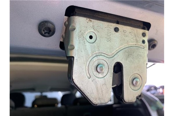 Recambio de cierre electromagnetico porton para opel corsa d 1.2 referencia OEM IAM 55701971  