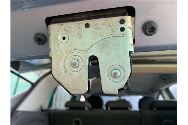 Recambio de cierre electromagnetico porton para opel corsa d 1.2 referencia OEM IAM 55701971  