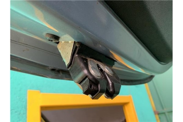 Recambio de cierre electromagnetico porton para opel corsa d 1.2 referencia OEM IAM 55701971  