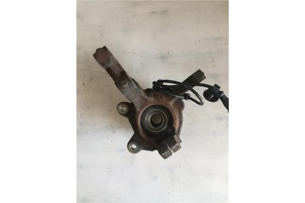 Recambio de mangueta delantero derecha para renault twingo ii 1.2 authentique referencia OEM IAM 8200663593  