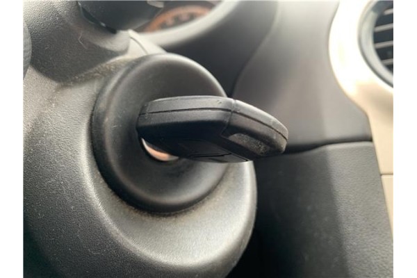 Recambio de clausor para opel corsa d 1.2 referencia OEM IAM 93181728  