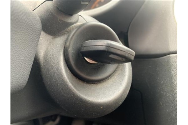 Recambio de clausor para opel corsa d 1.2 referencia OEM IAM 93181728  