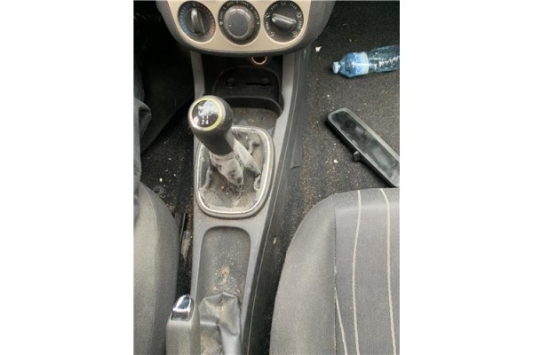 Recambio de consola para opel corsa d 1.2 referencia OEM IAM 13184076  