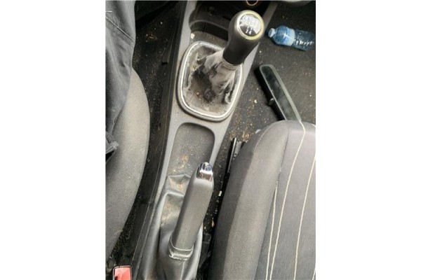 Recambio de consola para opel corsa d 1.2 referencia OEM IAM 13184076  