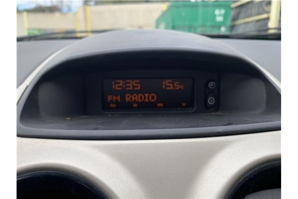 Recambio de display para opel corsa d 1.2 referencia OEM IAM 13209460  