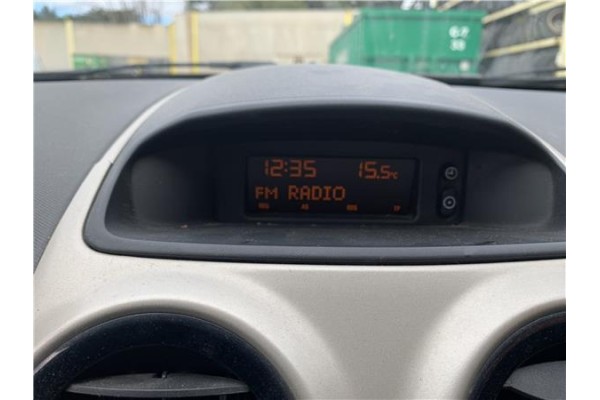 Recambio de display para opel corsa d 1.2 referencia OEM IAM 13209460  