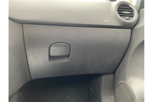 Recambio de guantera salpicadero para opel corsa d 1.2 referencia OEM IAM 13205097  
