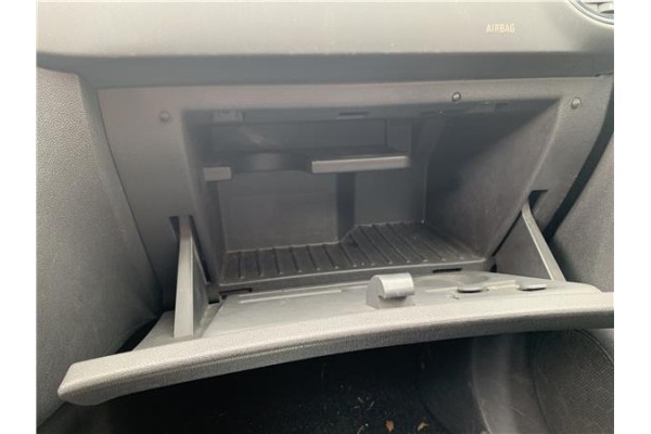 Recambio de guantera salpicadero para opel corsa d 1.2 referencia OEM IAM 13205097  