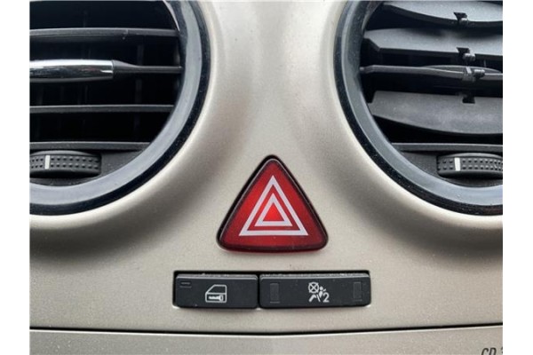 Recambio de interruptor luces emergencia para opel corsa d 1.2 referencia OEM IAM 13189529  