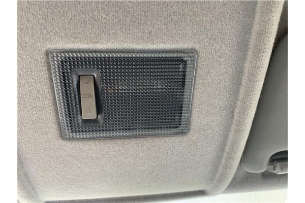 Recambio de luz delantero central techo para opel corsa d 1.2 referencia OEM IAM 13126729  