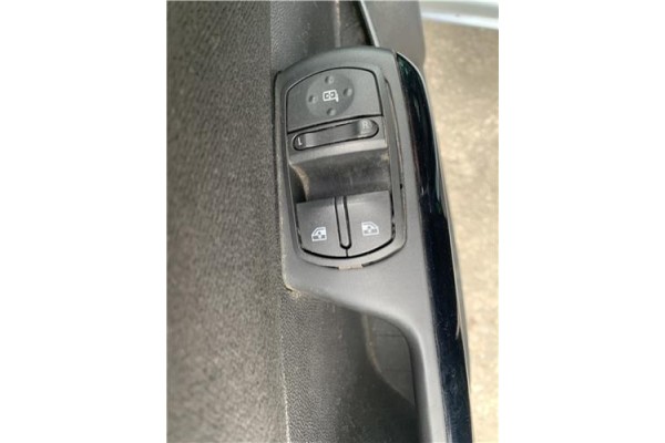 Recambio de mando elevalunas delantero izquierdo para opel corsa d 1.2 referencia OEM IAM 13258521AA 315625731 