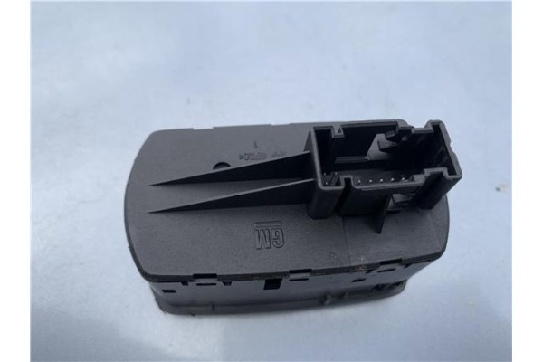 Recambio de mando elevalunas delantero izquierdo para opel corsa d 1.2 referencia OEM IAM 13258521AA 315625731 