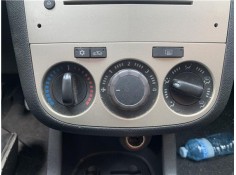 Recambio de mandos climatizador para opel corsa d 1.2 referencia OEM IAM 13330680  
