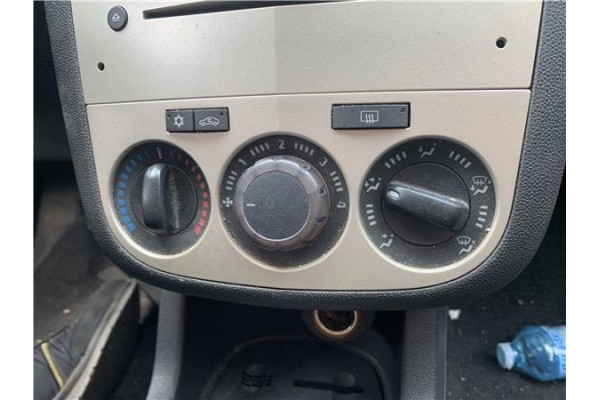 Recambio de mandos climatizador para opel corsa d 1.2 referencia OEM IAM 13330680  